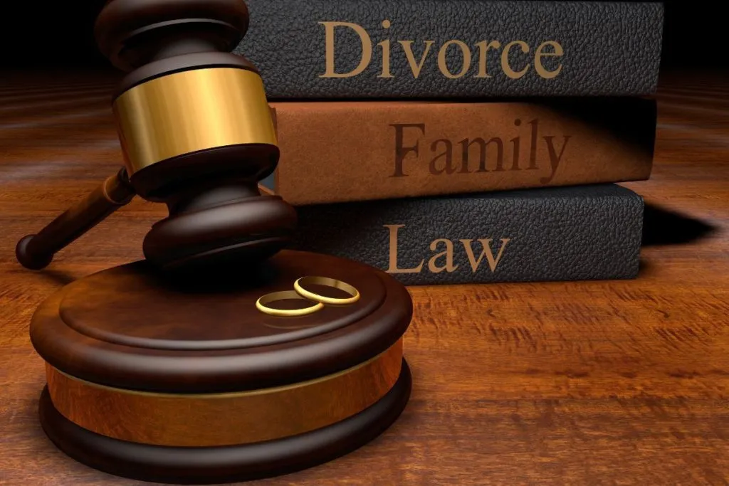 Finding The Divorce Lawyer: Essential Tips You Need